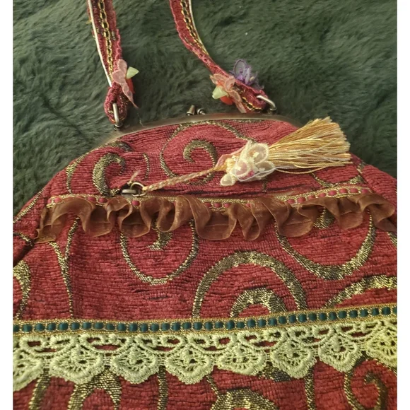 Beautiful Vintage Boho Style Hand Bag